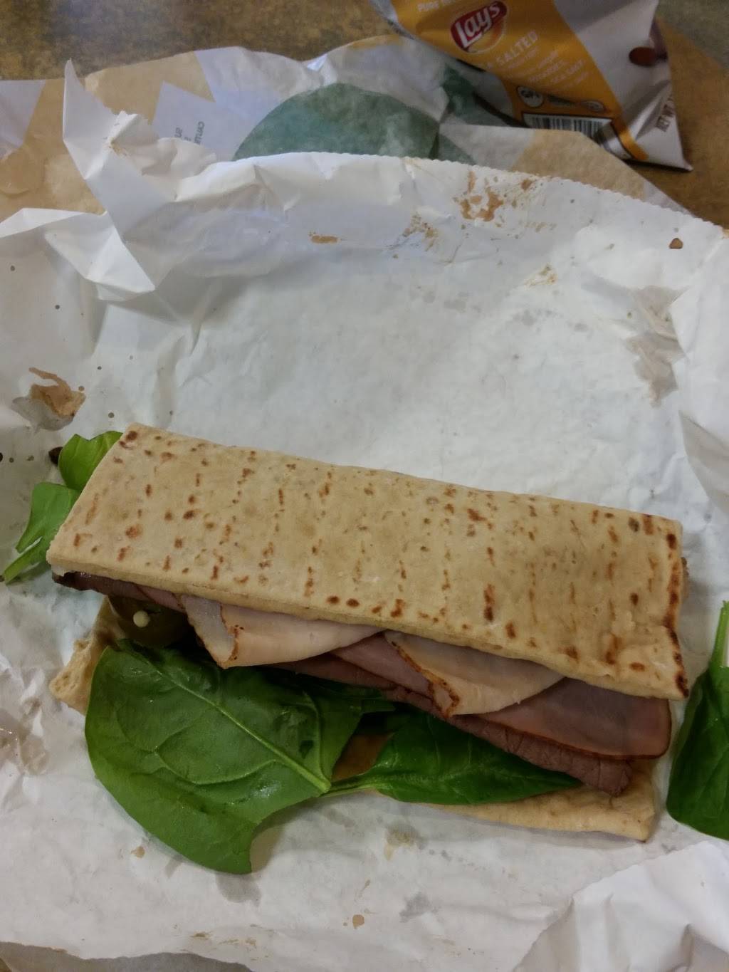 Subway Restaurants | restaurant | 3953 Fredericksburg Rd, San Antonio, TX 78201, USA | 2107353054 OR +1 210-735-3054