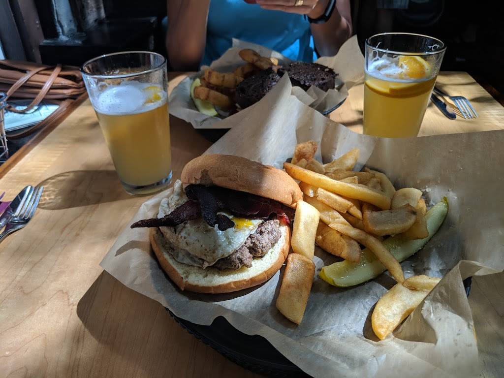 Ye Olde Trail Tavern | restaurant | 228 Xenia Ave, Yellow Springs, OH 45387, USA | 9377677448 OR +1 937-767-7448