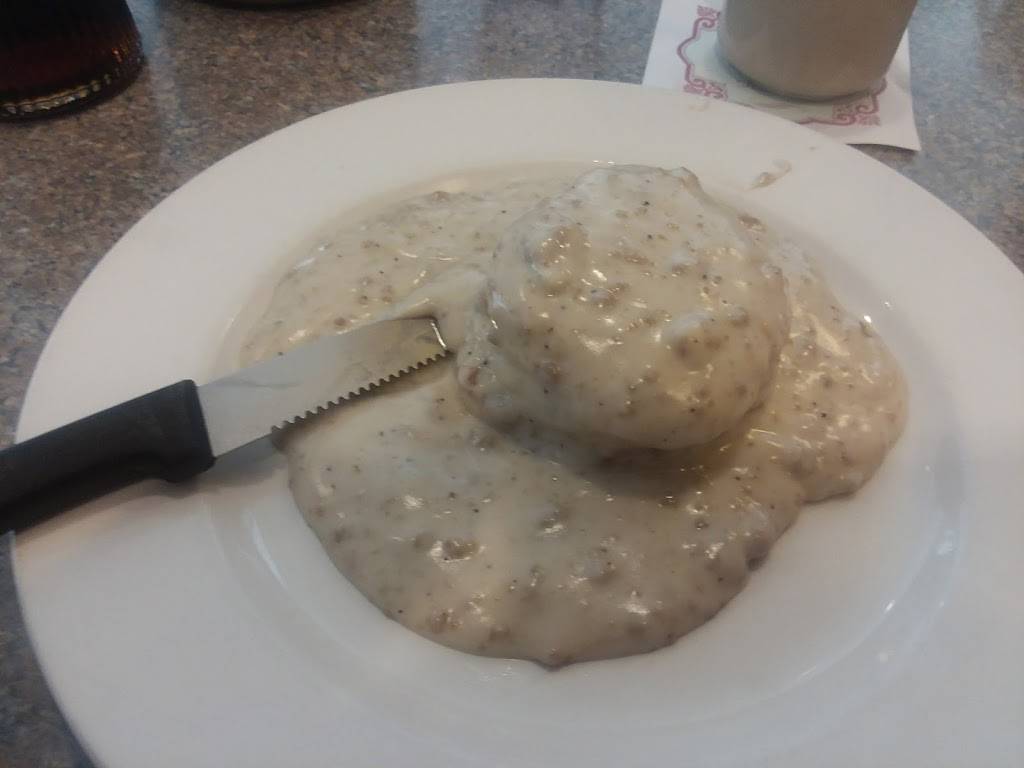 Mrs Vs Restaurant | restaurant | 1640 S River Rd, Des Plaines, IL 60018, USA | 8472977185 OR +1 847-297-7185