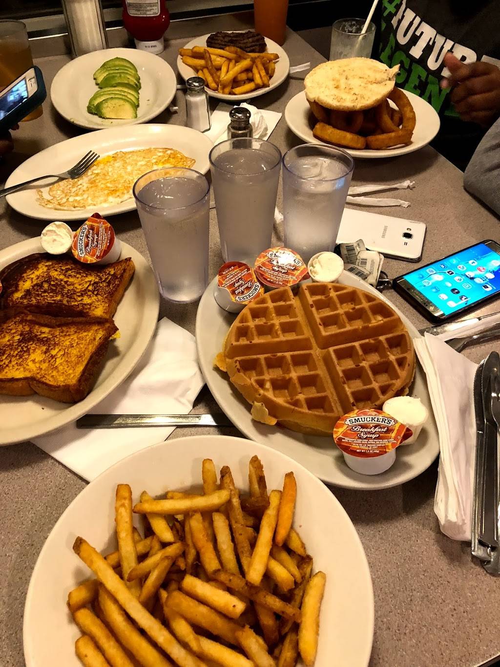 West Haven Duchess Dineraunt | restaurant | 706 Campbell Ave, West Haven, CT 06516, USA | 2039339128 OR +1 203-933-9128