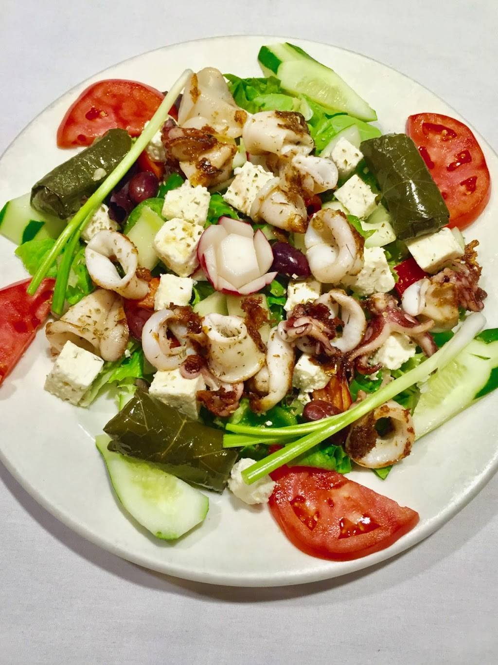 Golden globe diner | restaurant | 365 Main St, Huntington, NY 11743, USA | 6314211508 OR +1 631-421-1508