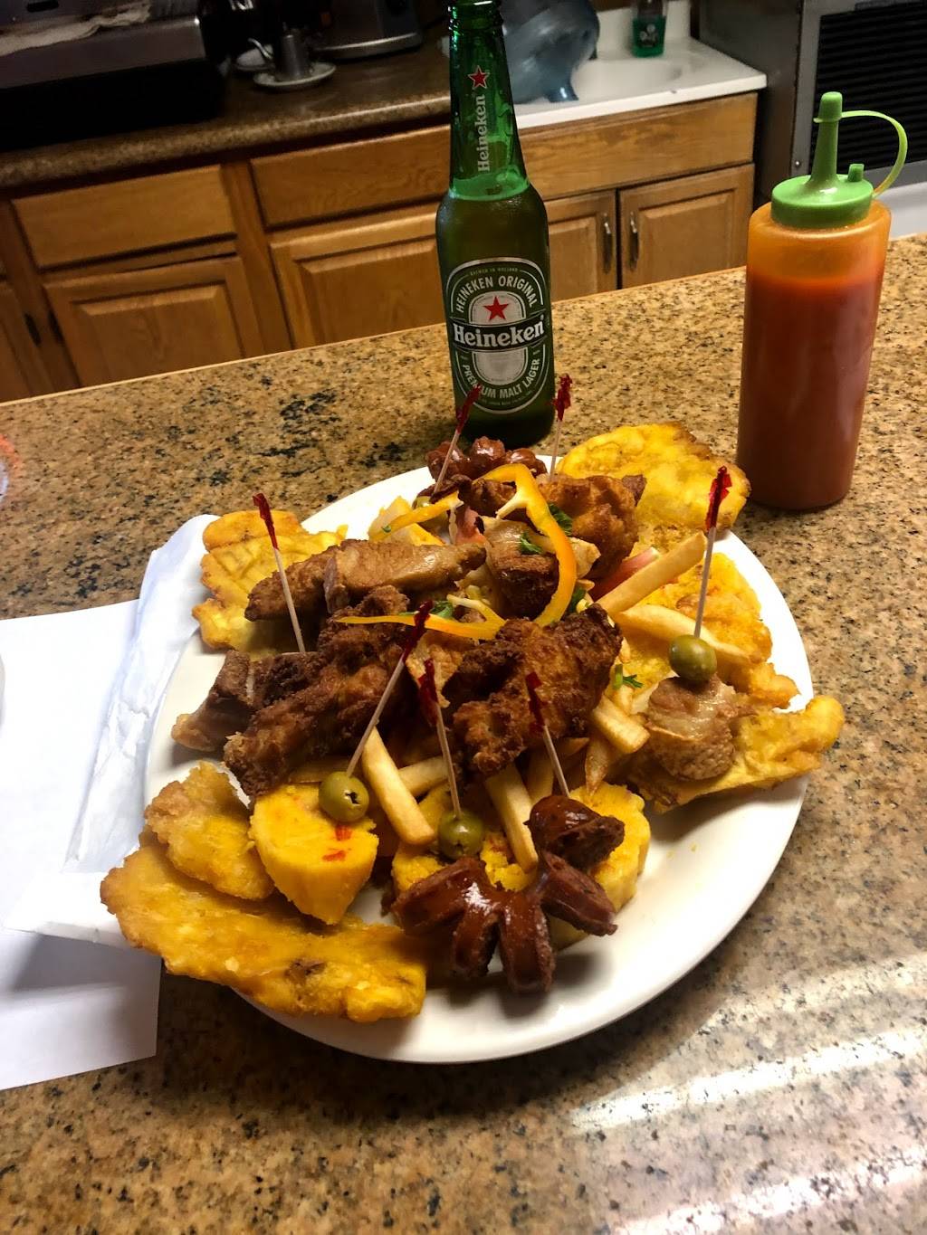 Cristys Cafe | restaurant | 9801 NW 79th Ave, Hialeah Gardens, FL 33016, USA | 3058228787 OR +1 305-822-8787