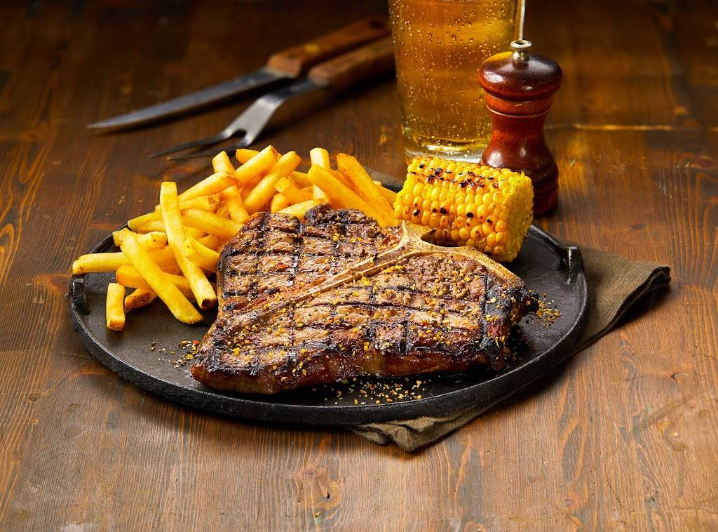 Chucks Roadhouse Bar & Grill | restaurant | 5001 Legacy Park Dr, Windsor, ON N8W 5S6, Canada | 5199679000 OR +1 519-967-9000