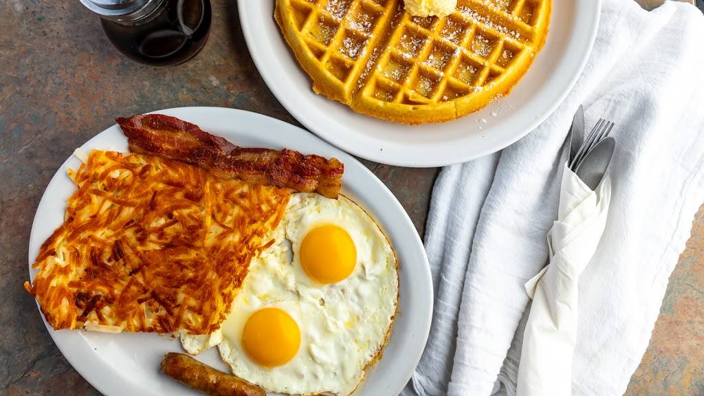 chicken & waffles house | restaurant | 3129 Arden Way, Sacramento, CA 95825, USA | 9164888901 OR +1 916-488-8901