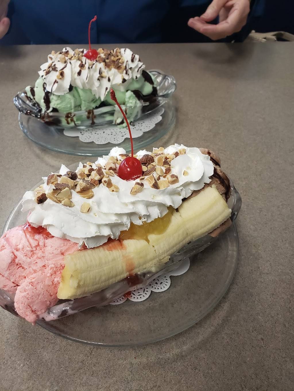 Ice Cream Co and Grill | restaurant | 2401 E Orangeburg Ave #650, Modesto, CA 95355, USA | 2095783112 OR +1 209-578-3112