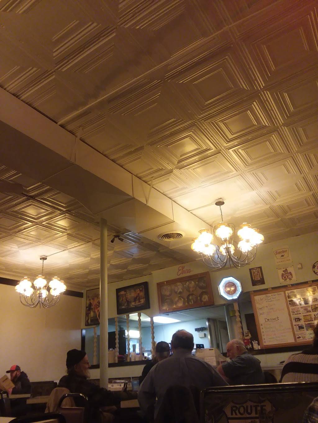 Naples Pizzeria & Restaurant | restaurant | 103 W State St, Montrose, MI 48457, USA | 8106392063 OR +1 810-639-2063