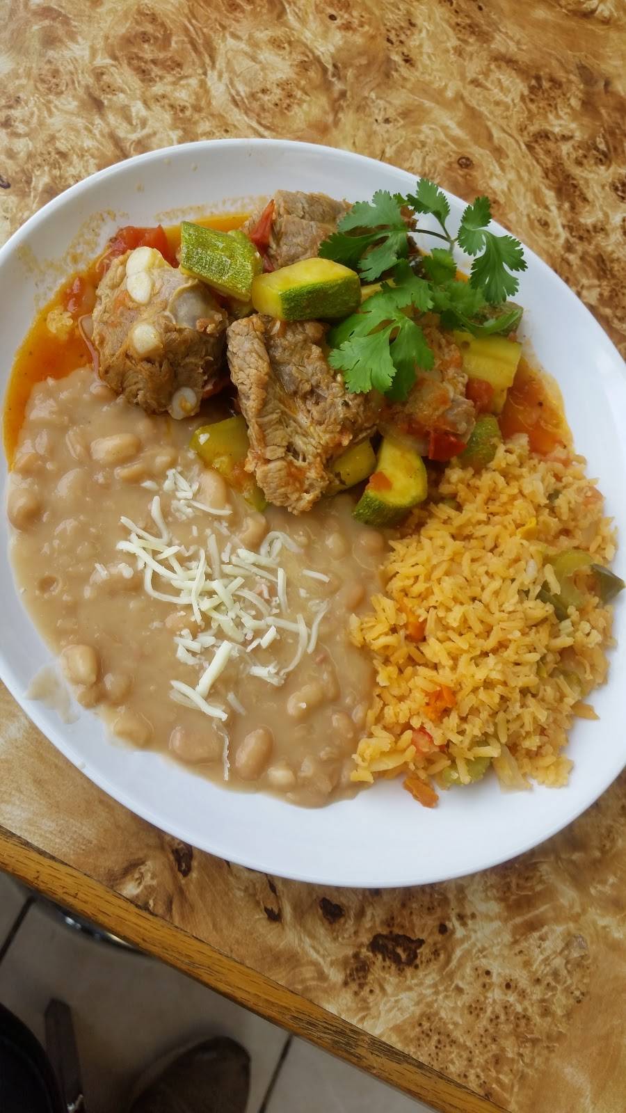 adrianas restaurante & fresh market | restaurant | 1020 Washington St, Waukegan, IL 60085, USA | 8477859713 OR +1 847-785-9713