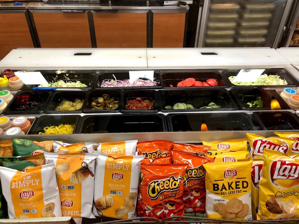 Subway Restaurants | restaurant | 40-24 College Point Blvd B227, Flushing, NY 11354, USA | 7184604700 OR +1 718-460-4700