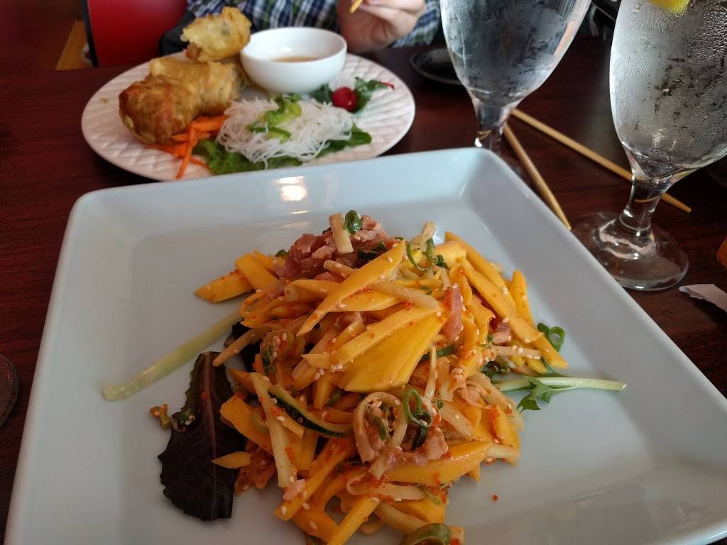 Yoshi Japanese Restaurant | restaurant | 373 Wilson St #2, Brewer, ME 04412, USA | 2079899688 OR +1 207-989-9688