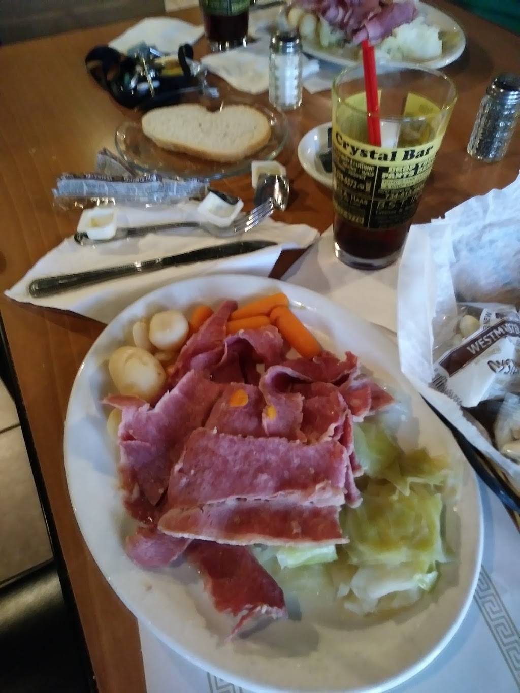 Crystal Bar & Grill | restaurant | 8051 N Middlebelt Rd, Westland, MI 48185, USA | 7344692494 OR +1 734-469-2494