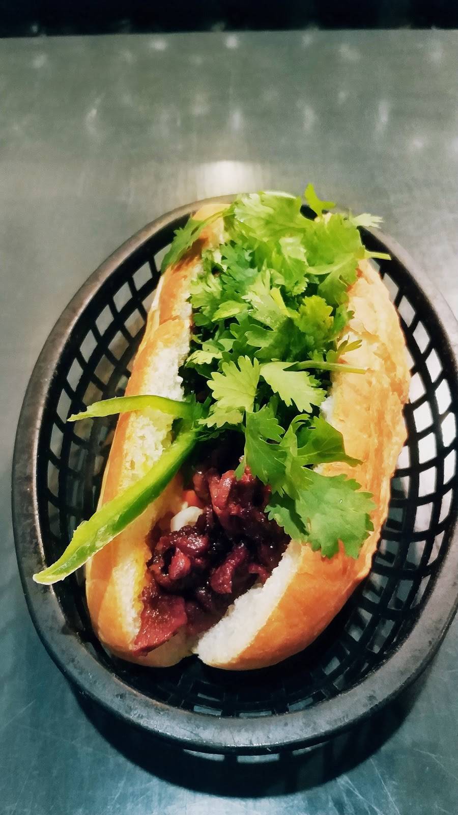 I ❤️ Pho | restaurant | 850 Maryland Ave E, St Paul, MN 55106, USA | 6516003724 OR +1 651-600-3724