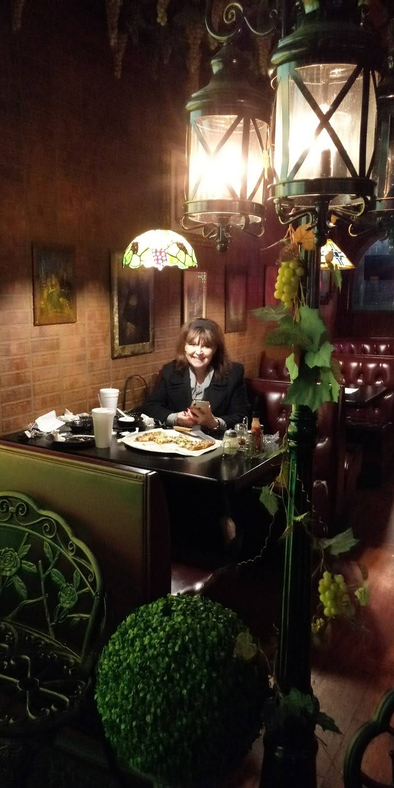 Leonardos Pizza | restaurant | 700 E War Memorial Dr, Peoria, IL 61614, USA | 3096880800 OR +1 309-688-0800