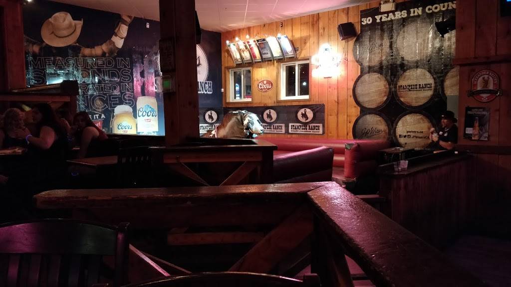 Stampede Ranch | restaurant | 226 Woodlawn Rd W, Guelph, ON N1H 1B6, Canada | 5198221358 OR +1 519-822-1358