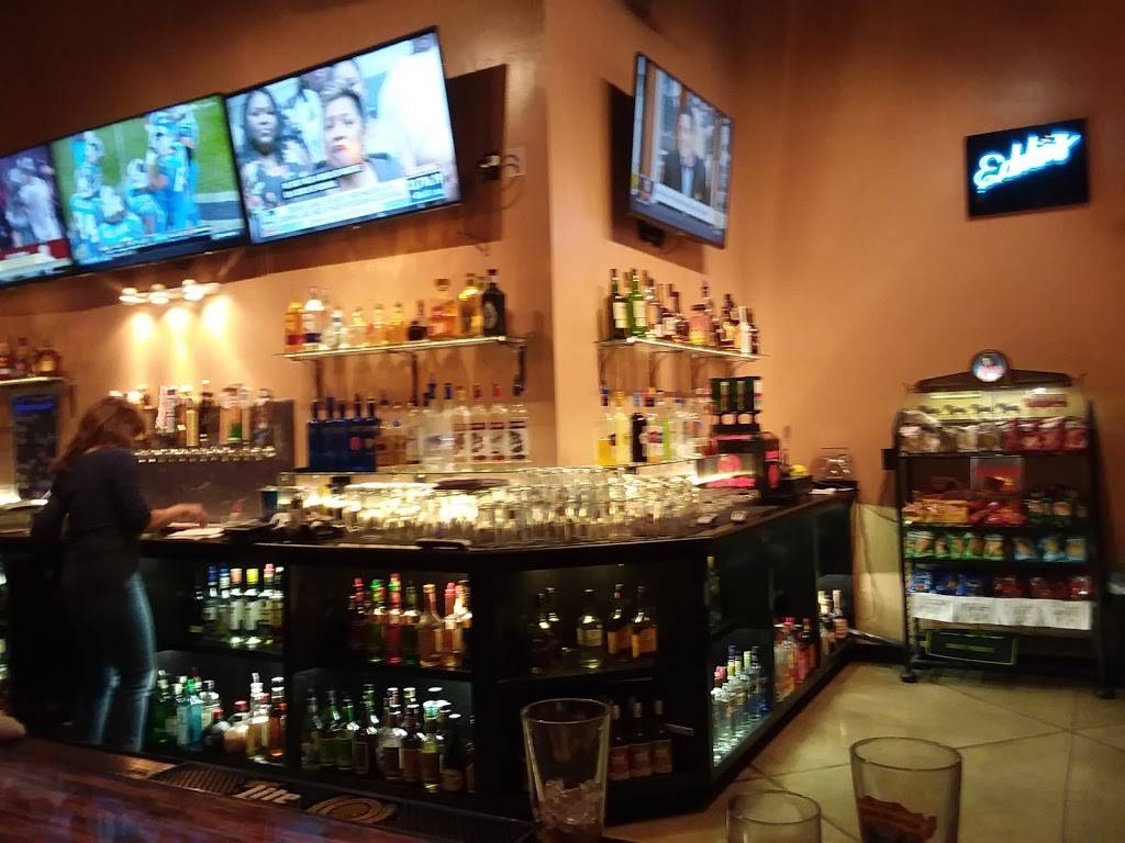 Eddies | restaurant | 8150 E 22nd St, Tucson, AZ 85710, USA | 5202908750 OR +1 520-290-8750