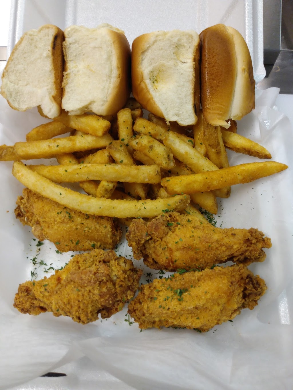 Bleachers Sports Bar and Grill | restaurant | 4317 Linden Ave, Dayton, OH 45432, USA | 9379381343 OR +1 937-938-1343