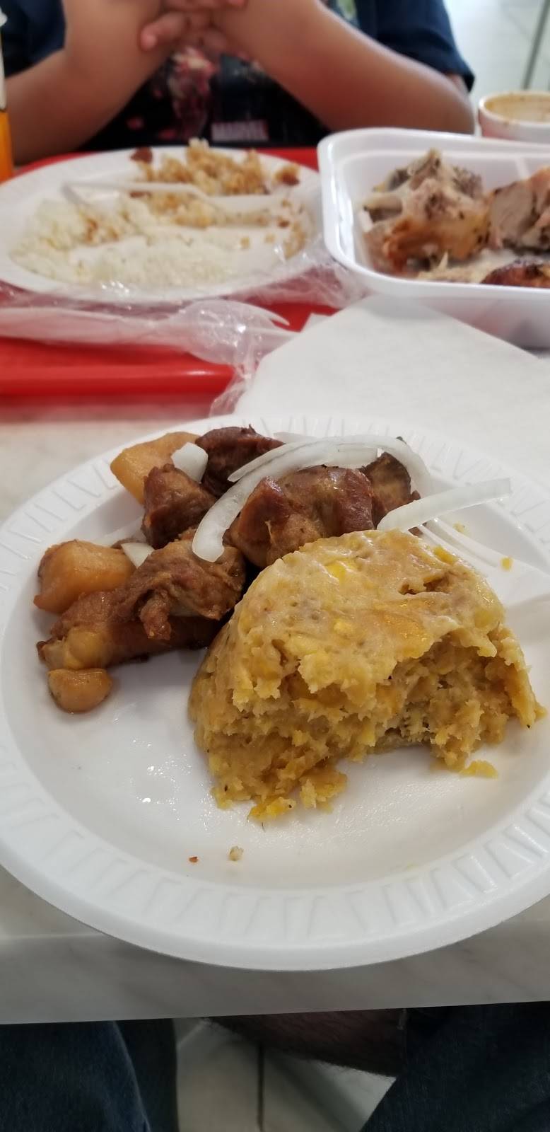 Martins BBQ | restaurant | 7306 W Waters Ave, Tampa, FL 33634, USA | 8139810341 OR +1 813-981-0341