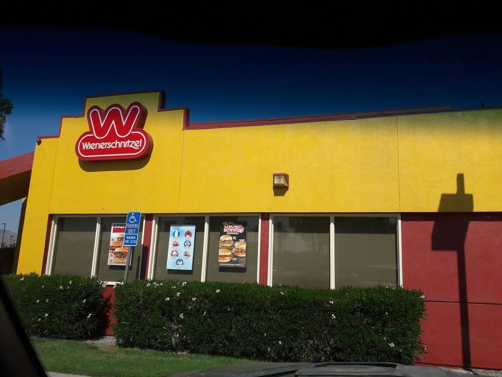 Wienerschnitzel | restaurant | 3513 W Florida Ave, Hemet, CA 92545, USA | 9517659919 OR +1 951-765-9919