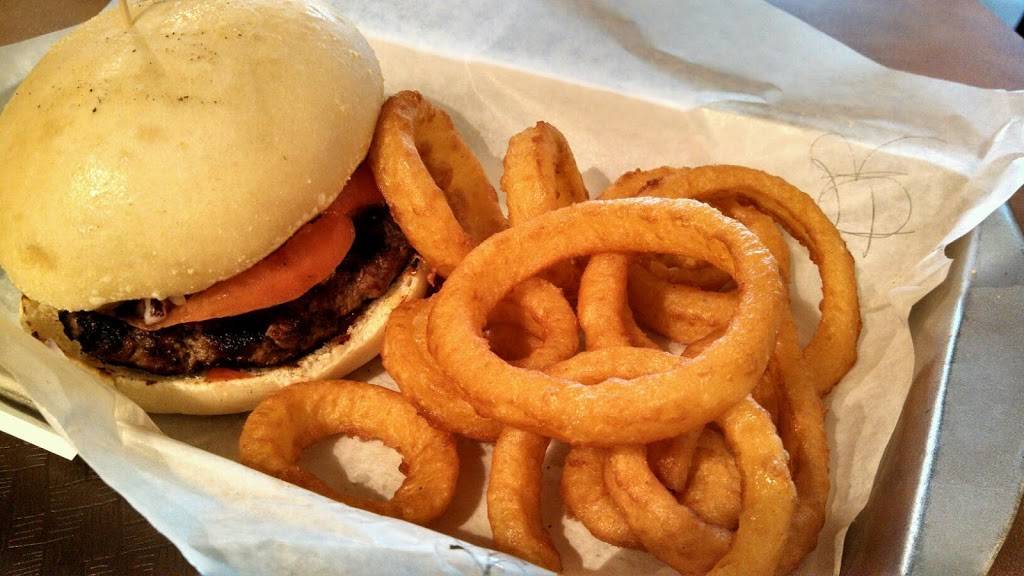 Niskers Grill | restaurant | 5051 W Main St, Kalamazoo, MI 49009, USA | 2699032427 OR +1 269-903-2427