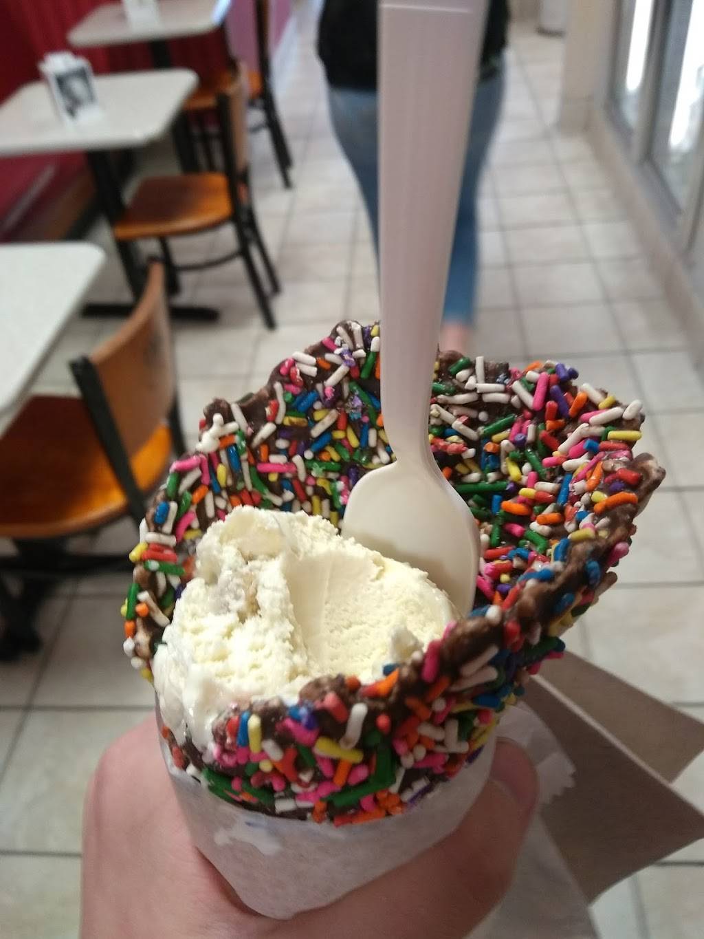 Oberweis Ice Cream and Dairy Store | restaurant | 725 Main St, Schererville, IN 46375, USA | 2193228811 OR +1 219-322-8811