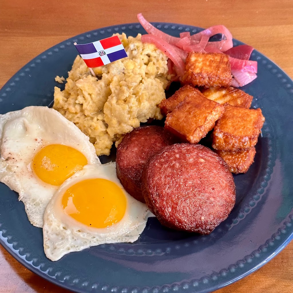 The Latin Kitchen | restaurant | 8480 26 Mile Rd, Shelby Twp, MI 48316, USA | 5862323840 OR +1 586-232-3840