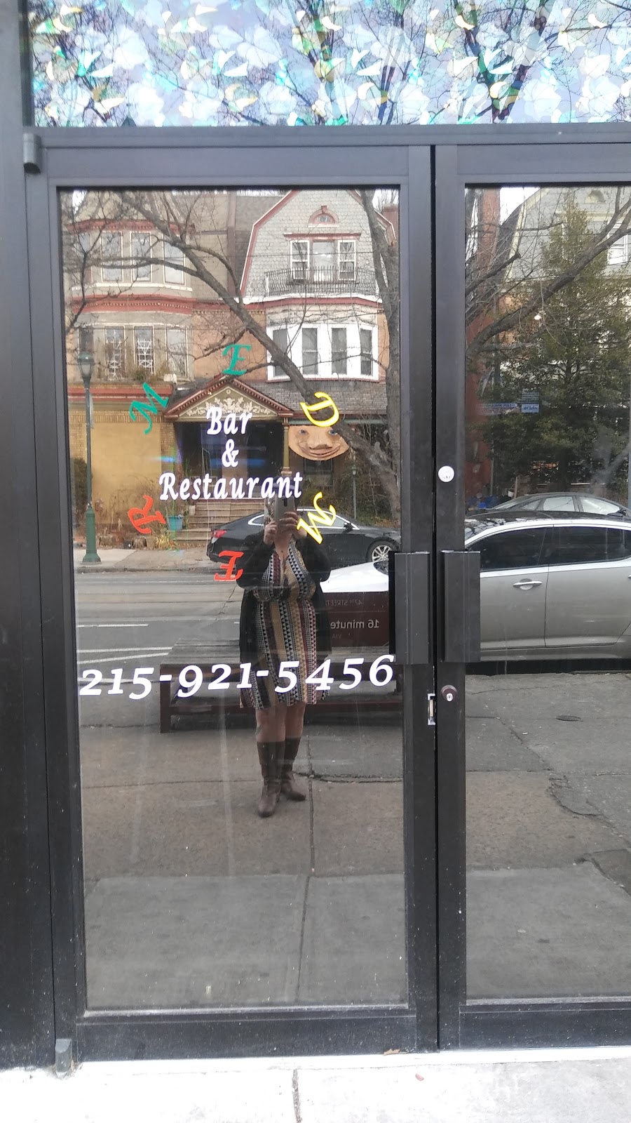 Medmer Bar and Restaurant | restaurant | 4704 Baltimore Ave, Philadelphia, PA 19143, USA | 2159215456 OR +1 215-921-5456
