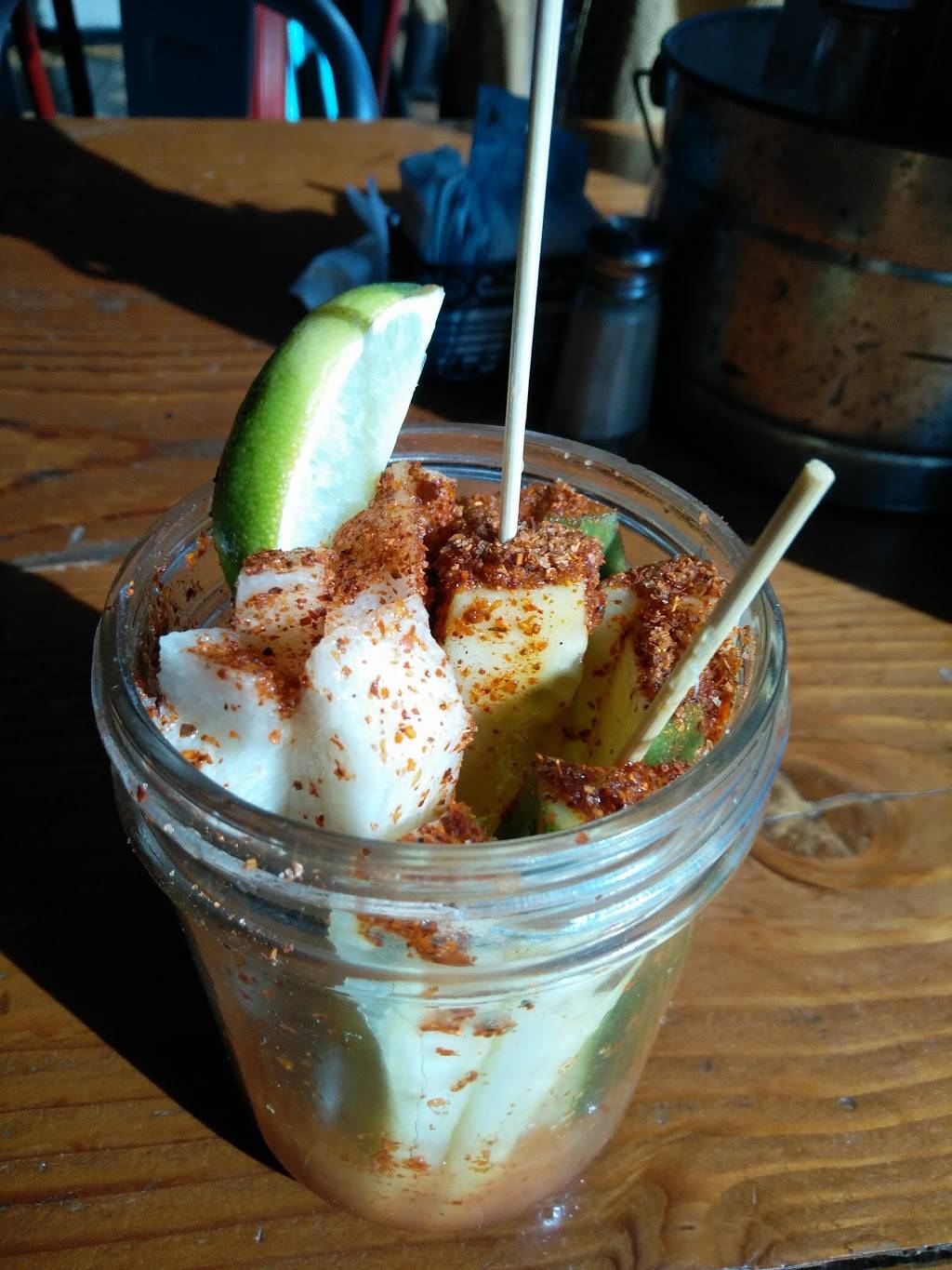 Sabertooth Food Co. | restaurant | 4012 N Mesa St, El Paso, TX 79902, USA | 9155338024 OR +1 915-533-8024