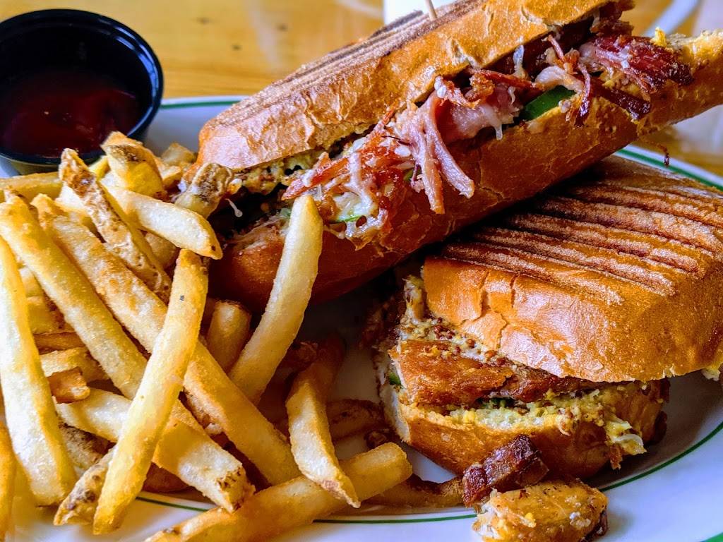 Wonderland | restaurant | 732 E Burleigh St, Milwaukee, WI 53212, USA | 4143727880 OR +1 414-372-7880