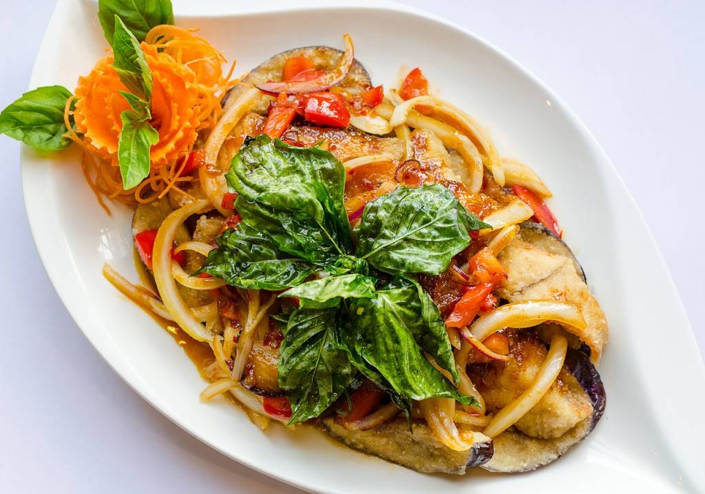 Tuptim Thai Cuisine | restaurant | 4896 Washtenaw Ave, Ypsilanti, MI 48197, USA | 7345285588 OR +1 734-528-5588