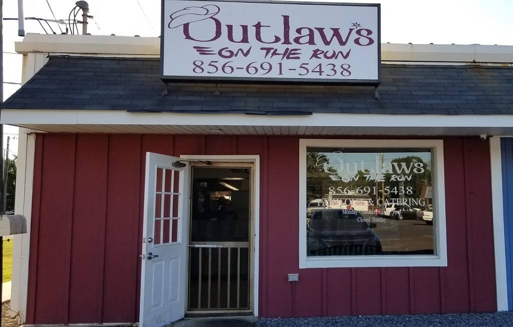 Outlaws Burger Barn & Creamery | restaurant | 1370 S Main Rd, Vineland, NJ 08360, USA | 8566915438 OR +1 856-691-5438