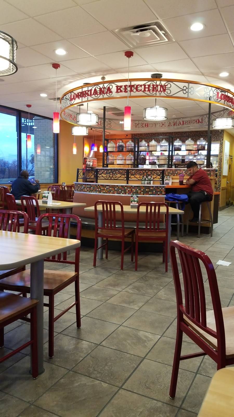 Popeyes Louisiana Kitchen | restaurant | 1125 W Kennedale Pkwy, Kennedale, TX 76060, USA | 8174835638 OR +1 817-483-5638