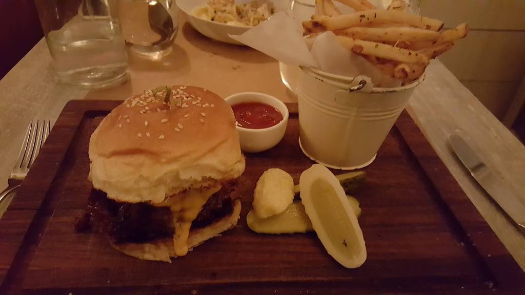 The Cottage | restaurant | 256 Post Rd E, Westport, CT 06880, USA | 2035573701 OR +1 203-557-3701