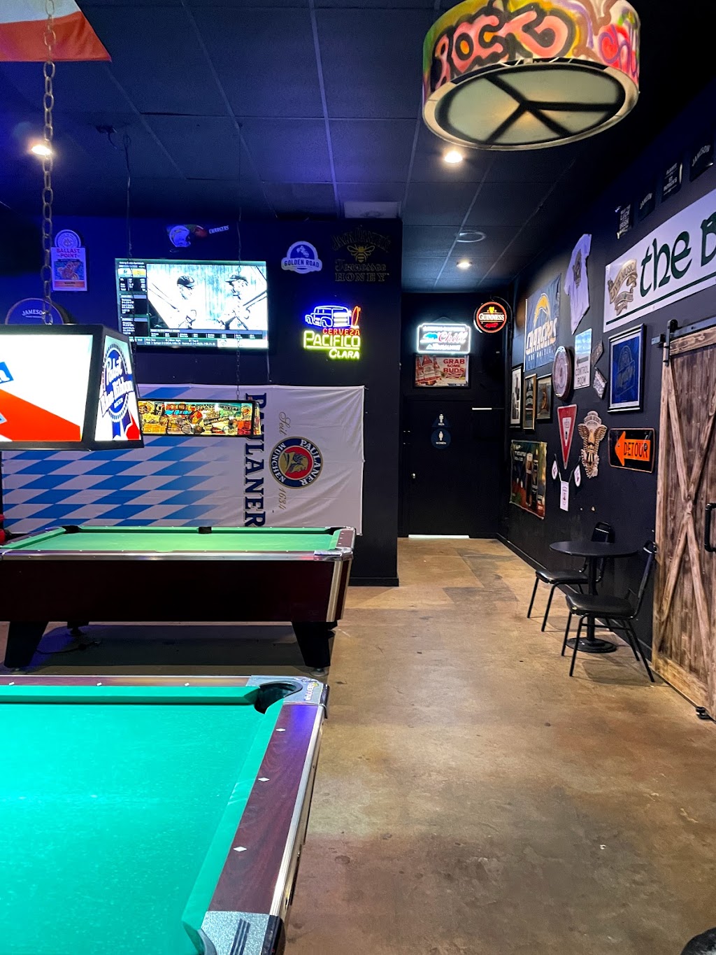 Blarney Stone | restaurant | 11761 Edinger Ave, Fountain Valley, CA 92708, USA | 7147759987 OR +1 714-775-9987