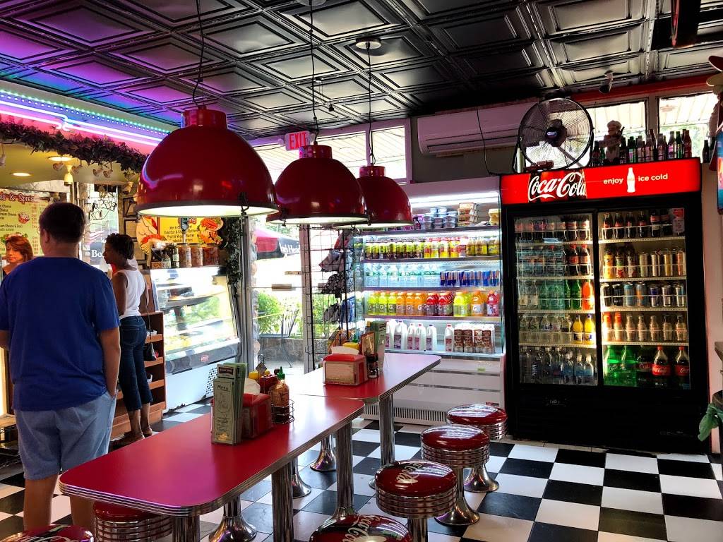 Bagel Time & Deli | bakery | 341 Main St, Matawan, NJ 07747, USA | 7322909488 OR +1 732-290-9488