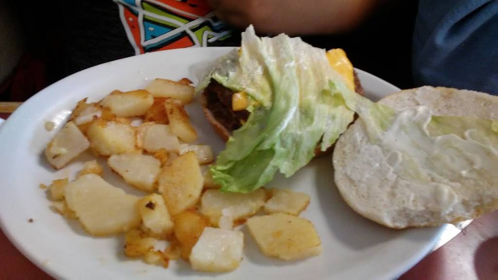 Sisters Cafe | restaurant | 2626 Kilburn Ave, Rockford, IL 61101, USA | 8159698733 OR +1 815-969-8733