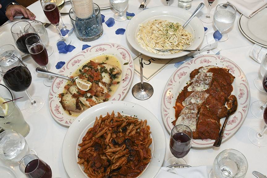 Maggianos Little Italy | restaurant | 21090 St Andrews Blvd, Boca Raton, FL 33433, USA | 5613618244 OR +1 561-361-8244