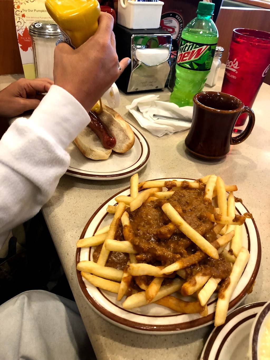 Leos Coney Island | restaurant | 7160 Orchard Lake Rd, West Bloomfield Township, MI 48822, USA | 2486269732 OR +1 248-626-9732