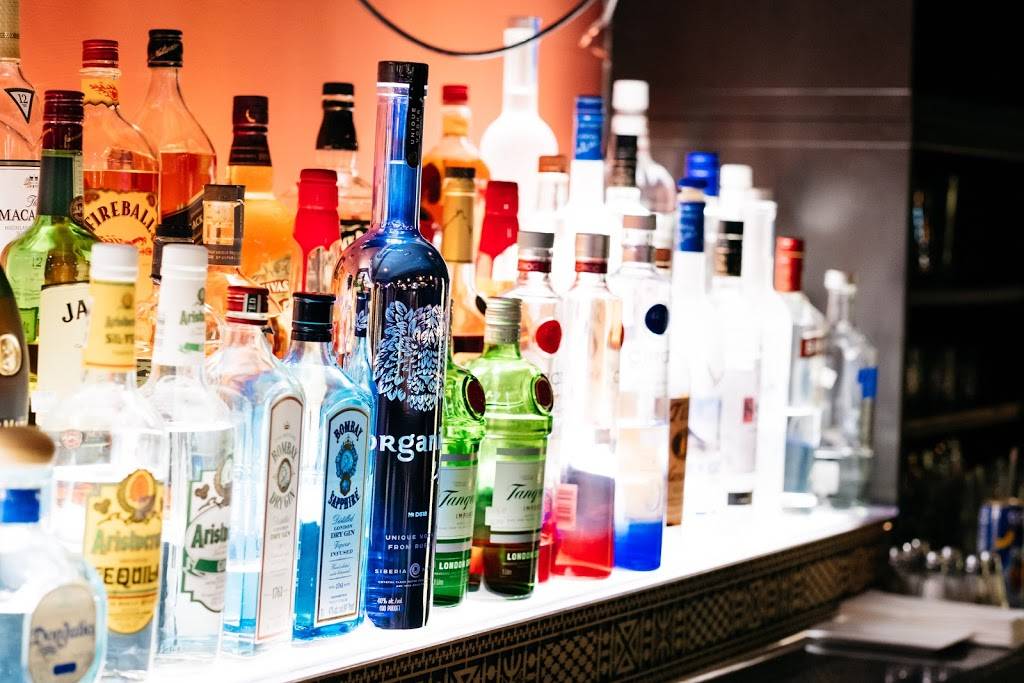 Caspi Restaurant and Lounge | restaurant | 2901 Columbia Pike, Arlington, VA 22204, USA | 7035664173 OR +1 703-566-4173