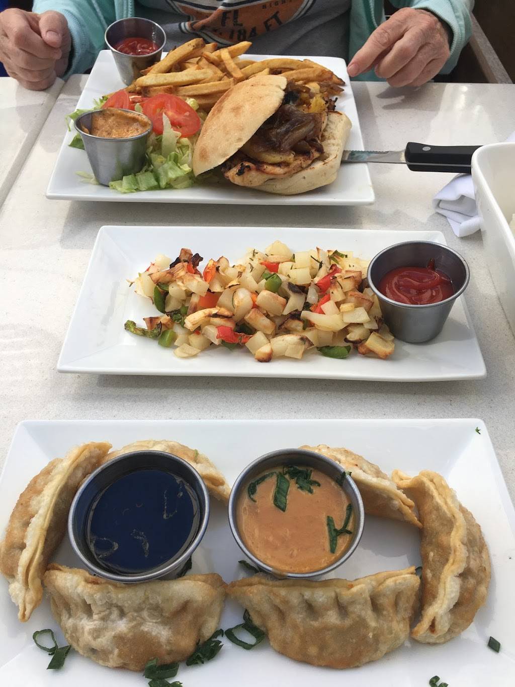 HULAS Modern Tiki High Street | restaurant | 5450 E High St #101, Phoenix, AZ 85054, USA | 4805975808 OR +1 480-597-5808