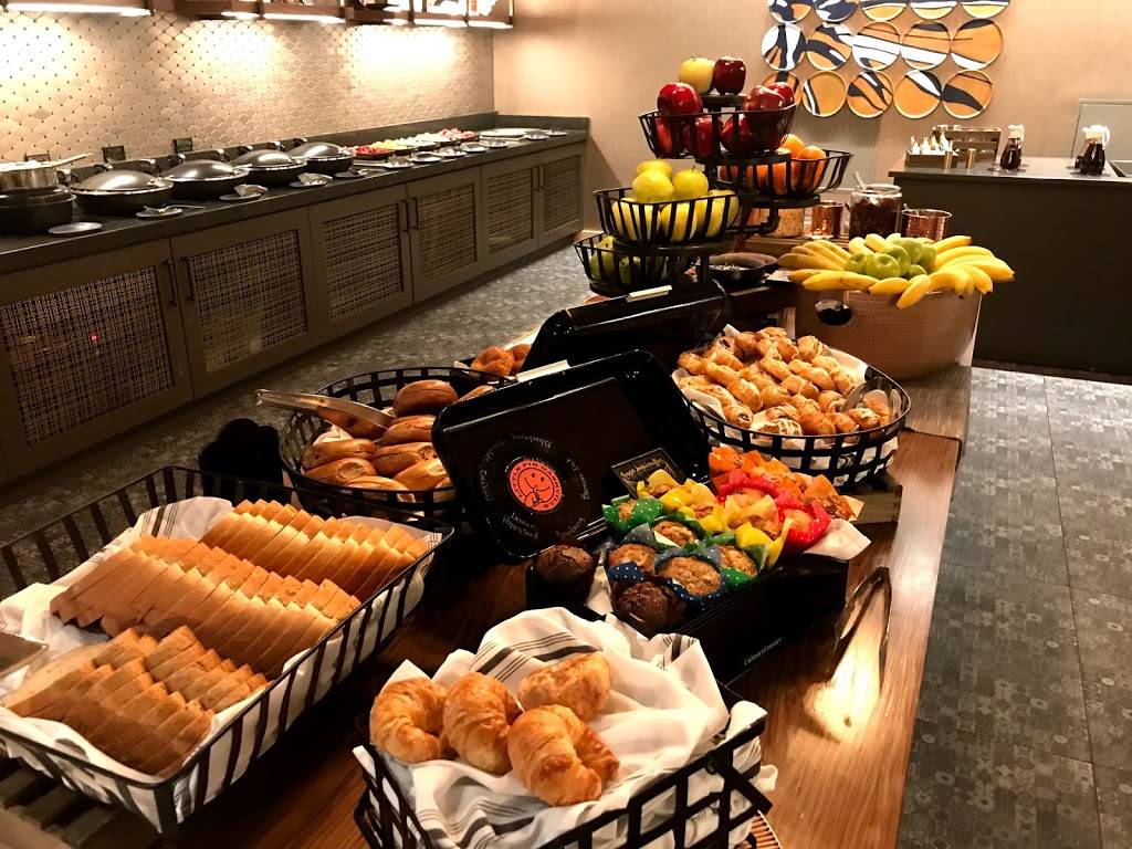 Little Fib | restaurant | 611 Commerce St, Nashville, TN 37203, USA | 6154934050 OR +1 615-493-4050