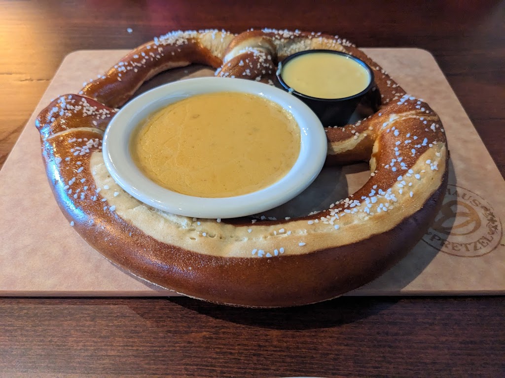 The Brew Kettle Canton & Topgolf Swing Suites | restaurant | 2018 Champions Gateway Suite 101, Canton, OH 44708, USA | 2349993040 OR +1 234-999-3040