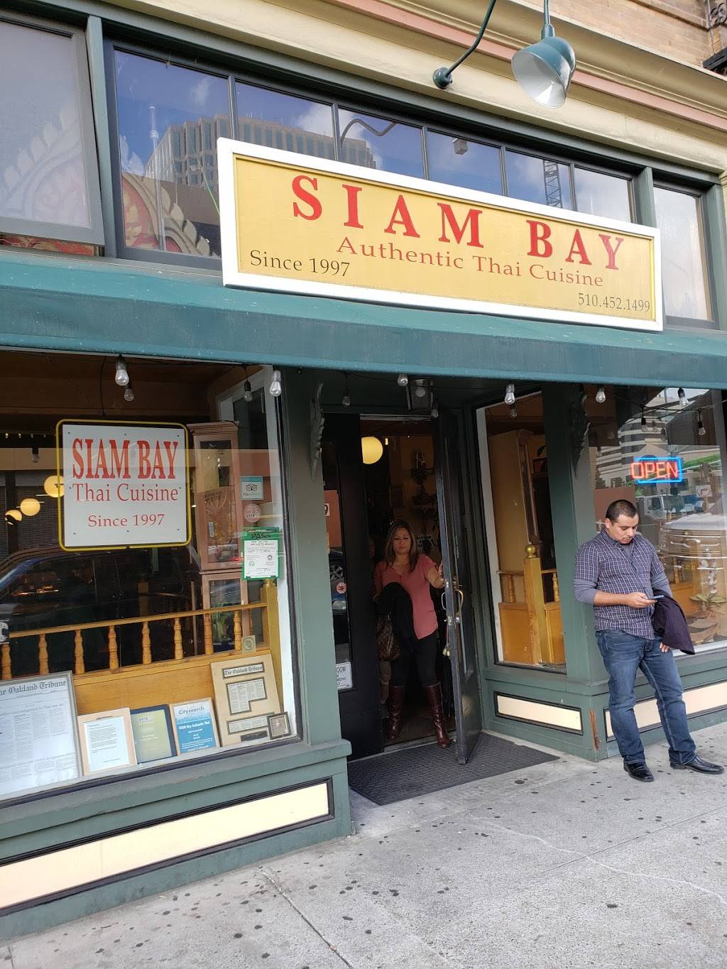 Siam Bay | Authentic Thai Cuisine | restaurant | 1009 Clay St, Oakland, CA 94607, USA | 5104521499 OR +1 510-452-1499