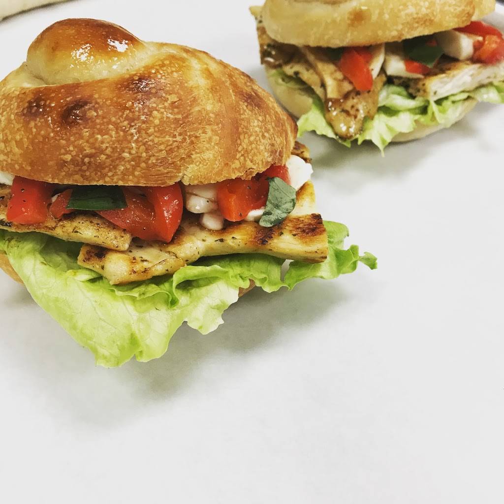 Carlos Pizza Of Port Washington | restaurant | 109 Main St, Port Washington, NY 11050, USA | 5169449754 OR +1 516-944-9754