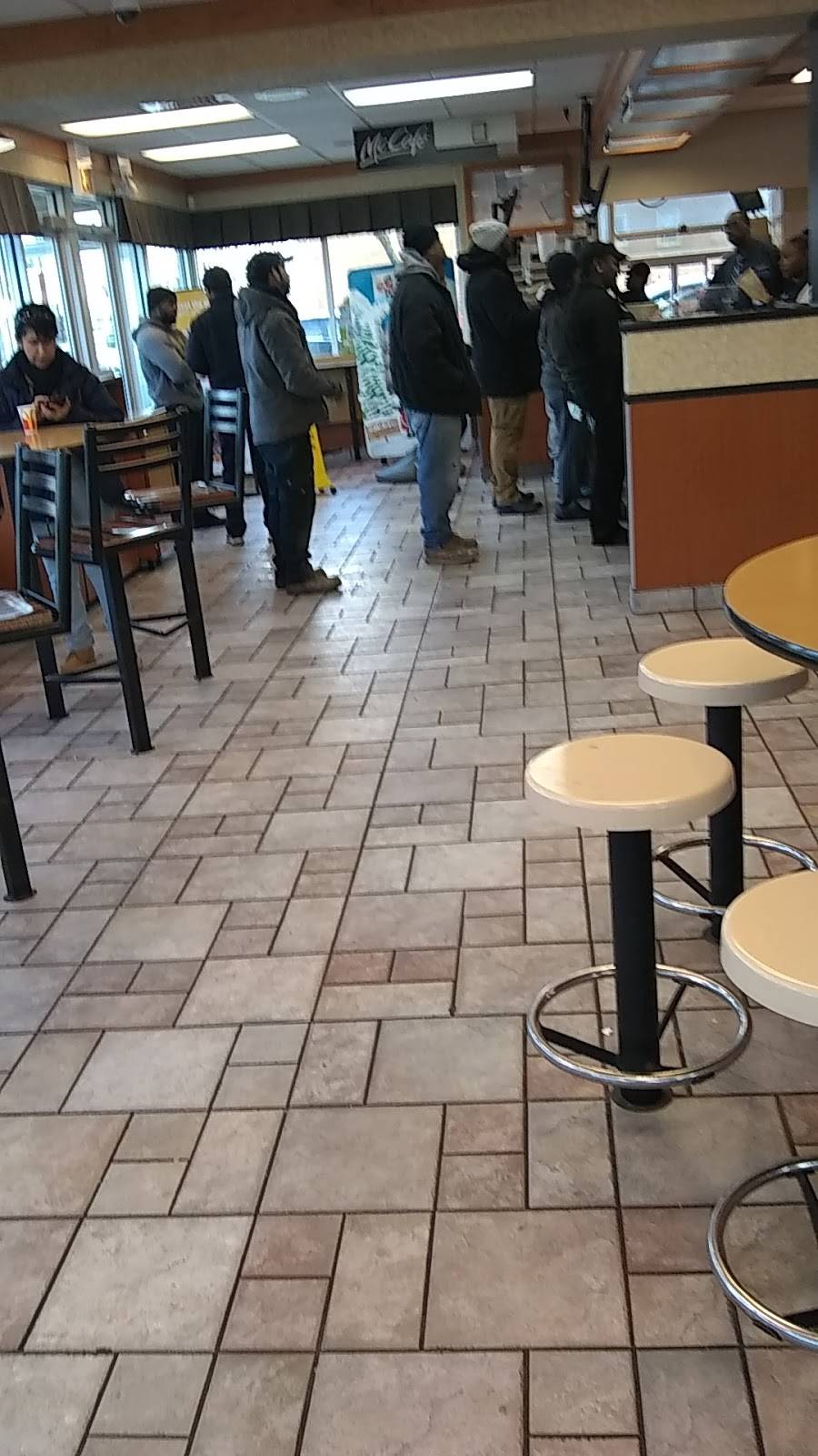 McDonalds | cafe | 29 E 87th St, Chicago, IL 60619, USA | 7737834595 OR +1 773-783-4595