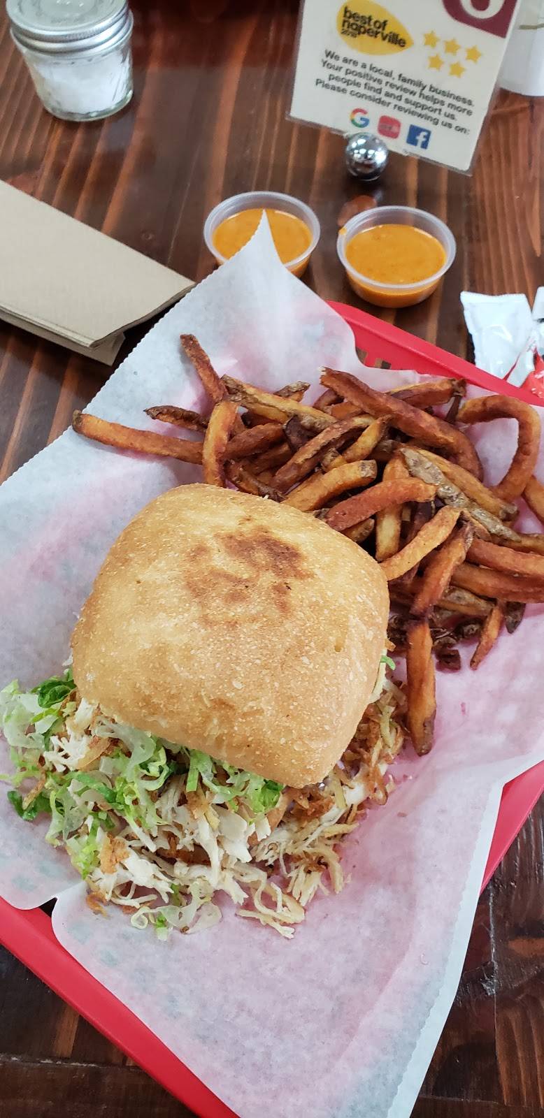 SanguCHE | restaurant | 535 Fairway Dr Suite115, Naperville, IL 60563, USA | 3317017175 OR +1 331-701-7175