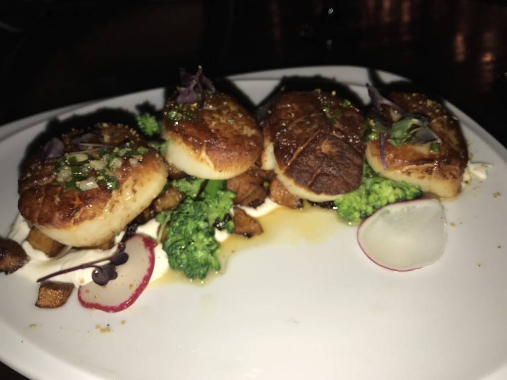 The Garden | restaurant | 200-204 Cedar St, New Berlin, IL 62670, USA | 2173131890 OR +1 217-313-1890