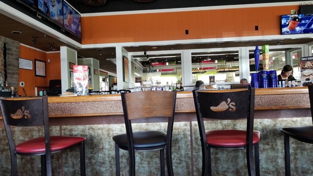 Chilis Grill & Bar | restaurant | 2211 Prairie Center Pkwy, Brighton, CO 80601, USA | 7206851492 OR +1 720-685-1492