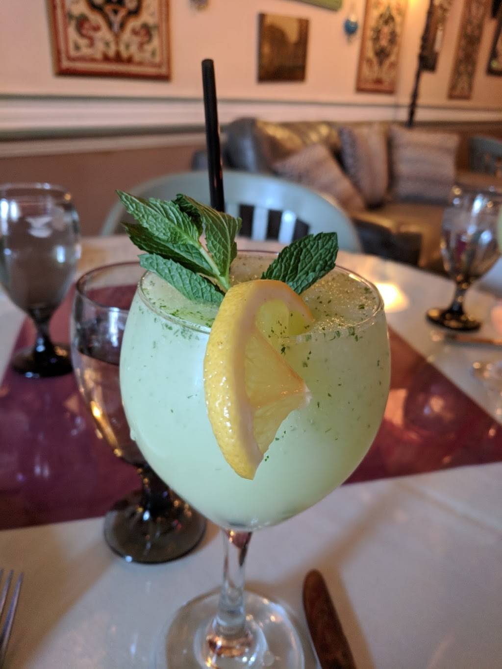 Layalina Restaurant | restaurant | 5216 Wilson Blvd, Arlington, VA 22205, USA | 7035251170 OR +1 703-525-1170