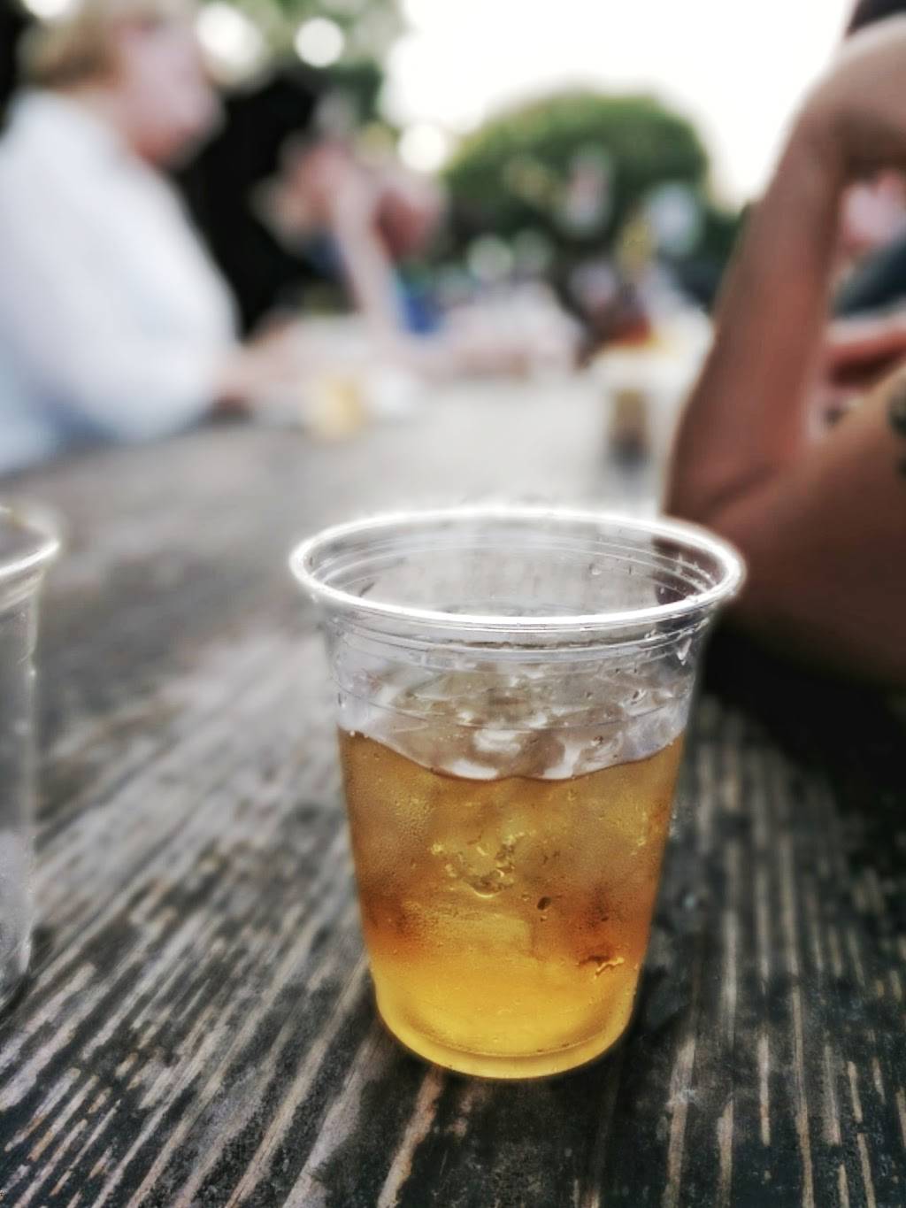 Lee Harveys | restaurant | 1807 Gould St, Dallas, TX 75215, USA | 2144281555 OR +1 214-428-1555