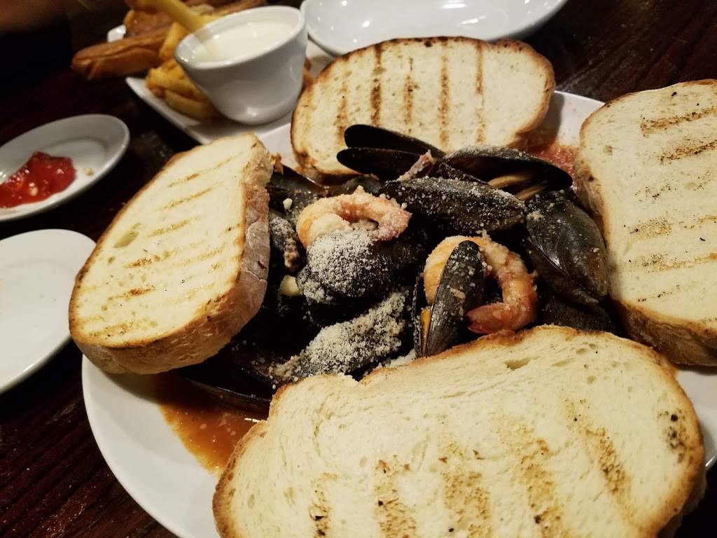 Jps Steakhouse And Grille | restaurant | 169 College Hwy, Southampton, MA 01073, USA | 4132032197 OR +1 413-203-2197