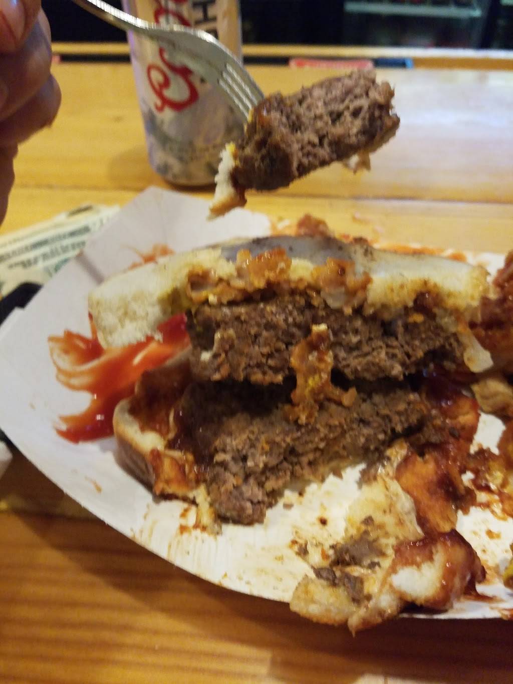 Dundee Bar and Grill | restaurant | 103 N Center St #4400, Dundee, IA 52038, USA | 5639242185 OR +1 563-924-2185